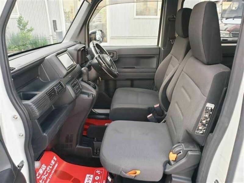 N-VAN