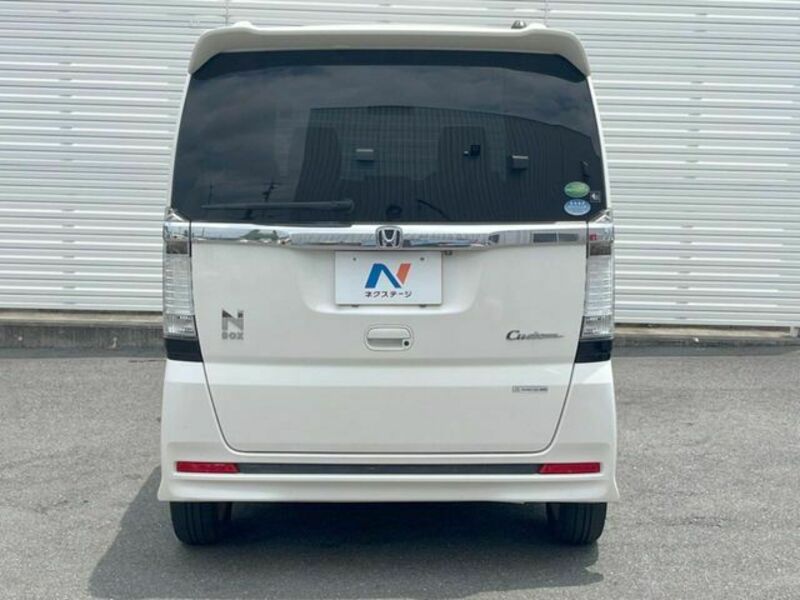 N BOX CUSTOM