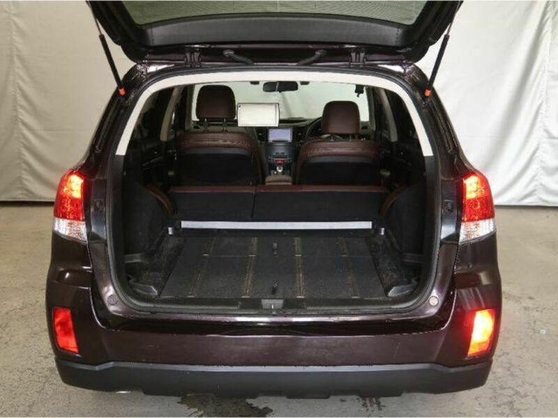 LEGACY OUTBACK