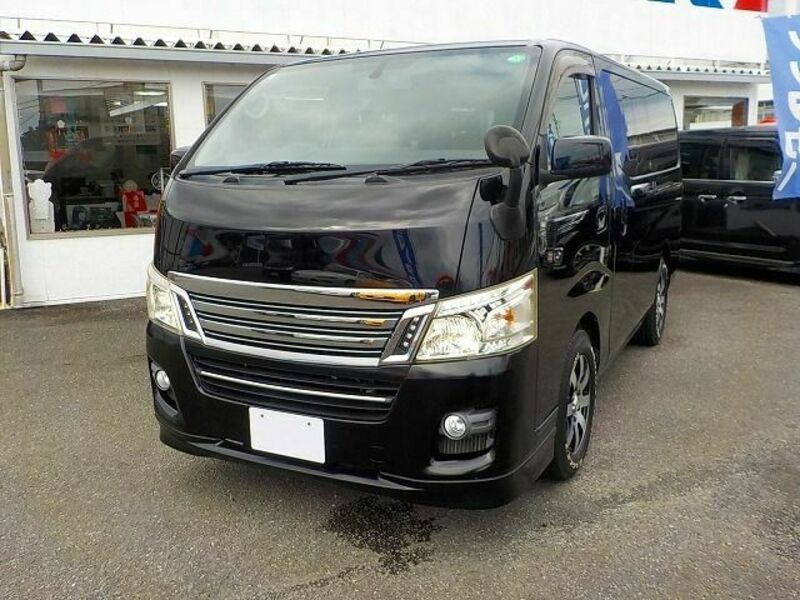 NV350 CARAVAN-0