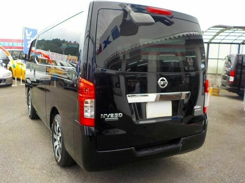 NV350 CARAVAN