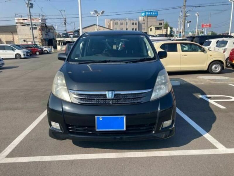 TOYOTA ISIS