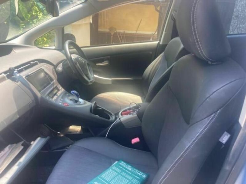 PRIUS PHV