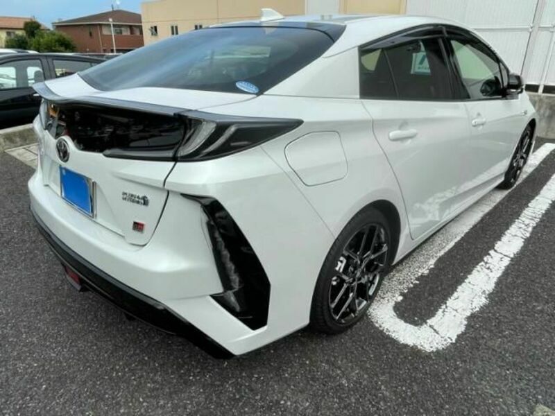 PRIUS PHV