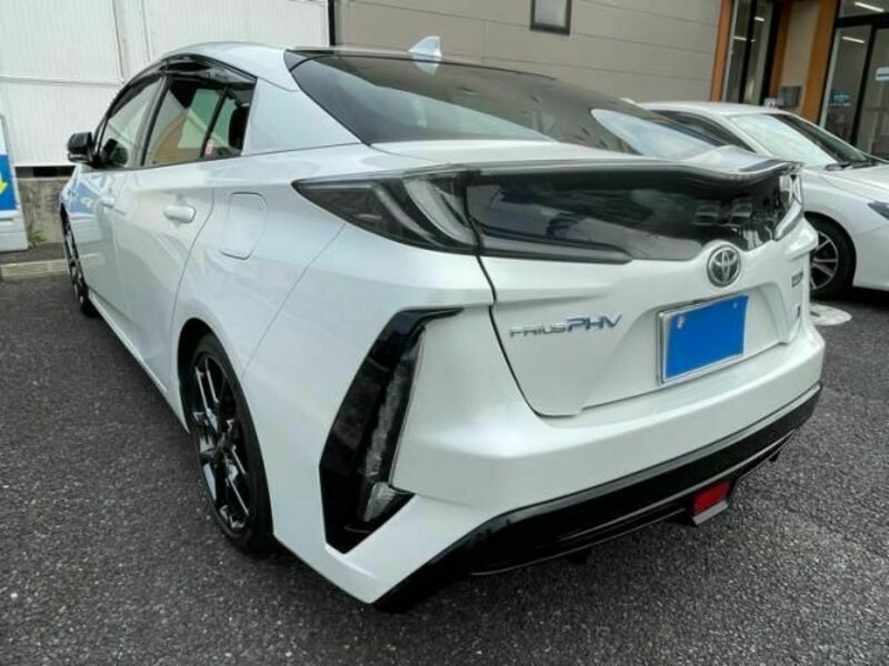 PRIUS PHV
