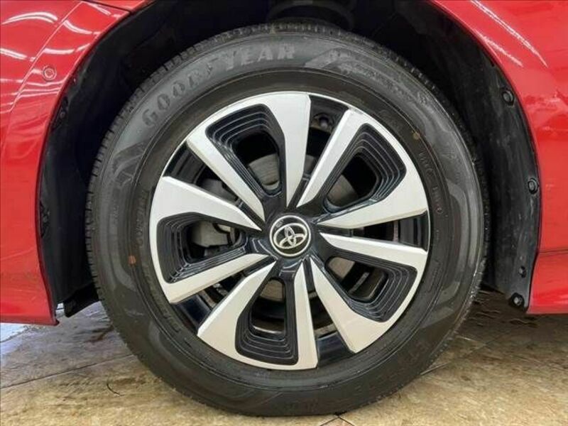 PRIUS PHV