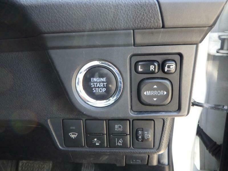 COROLLA AXIO
