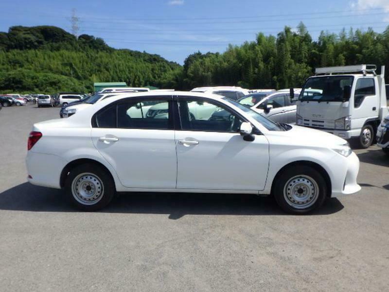 COROLLA AXIO