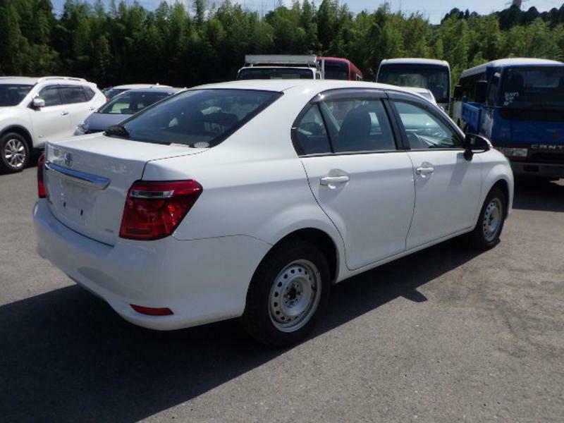 COROLLA AXIO