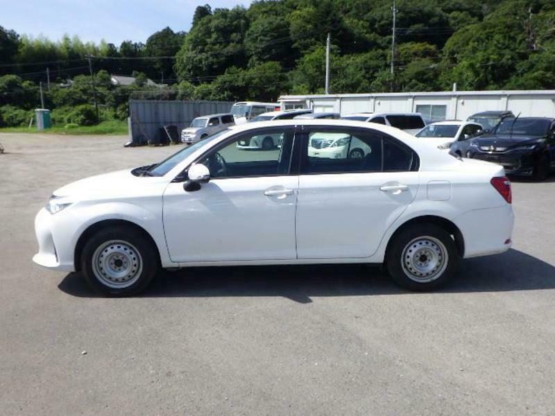 COROLLA AXIO