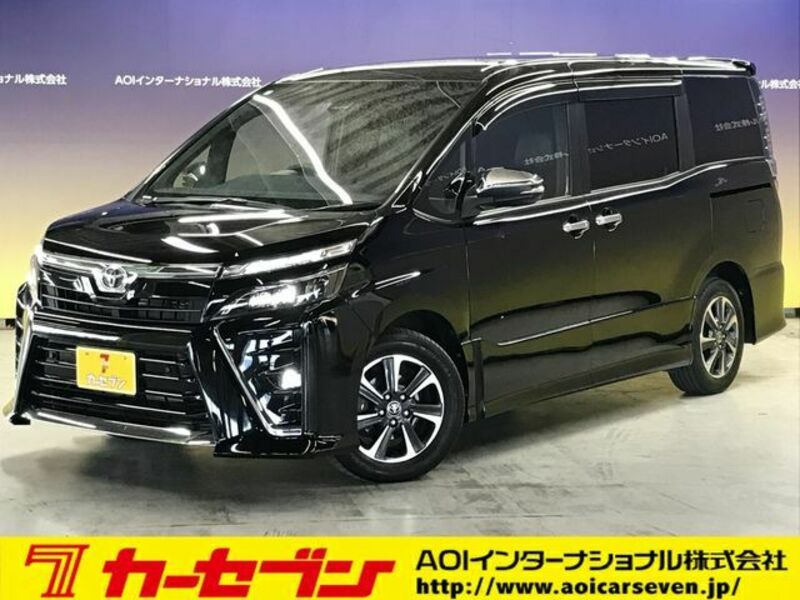 TOYOTA VOXY