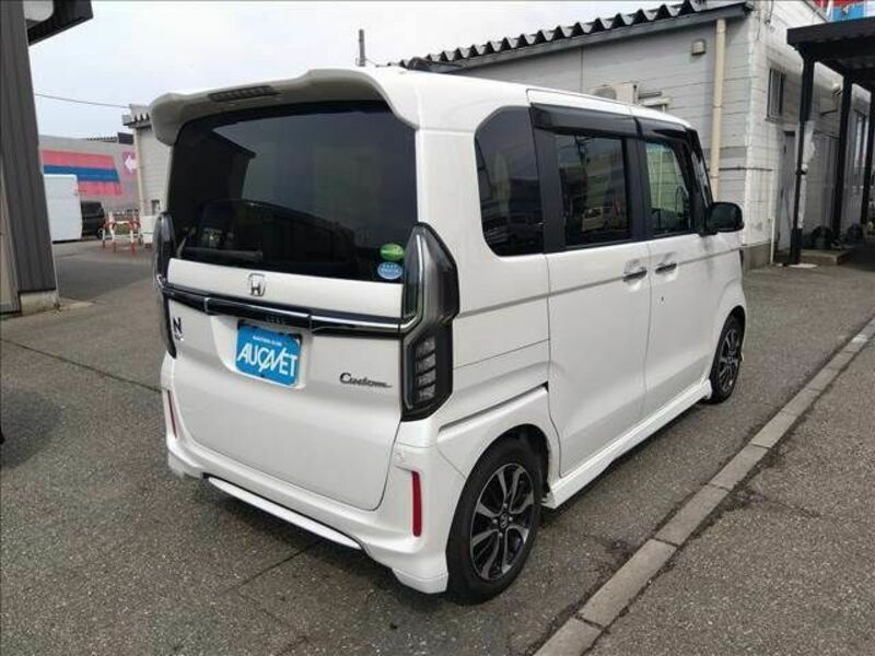 N BOX CUSTOM
