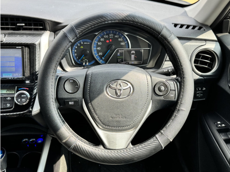 COROLLA FIELDER
