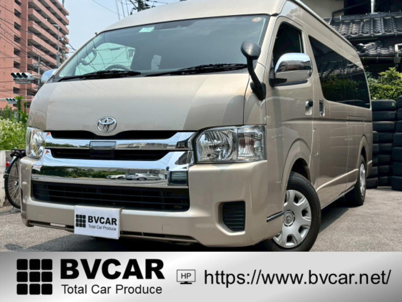 TOYOTA HIACE
