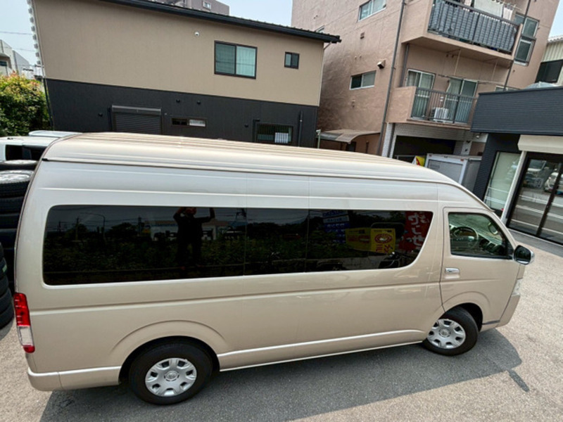 HIACE