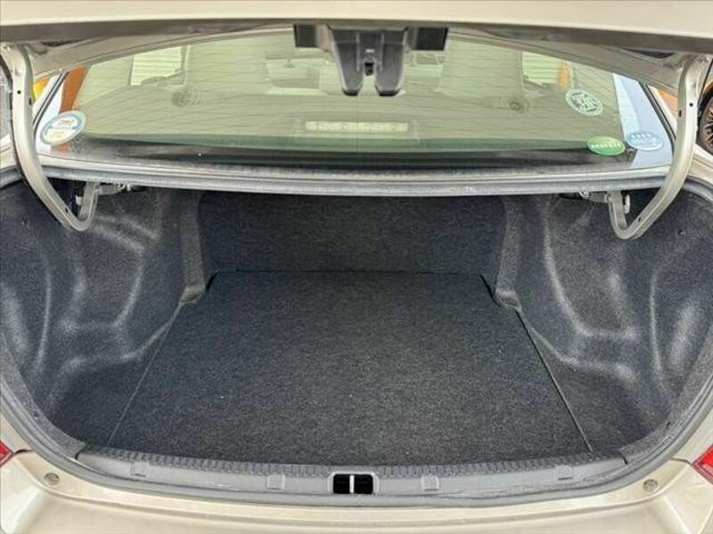 COROLLA AXIO