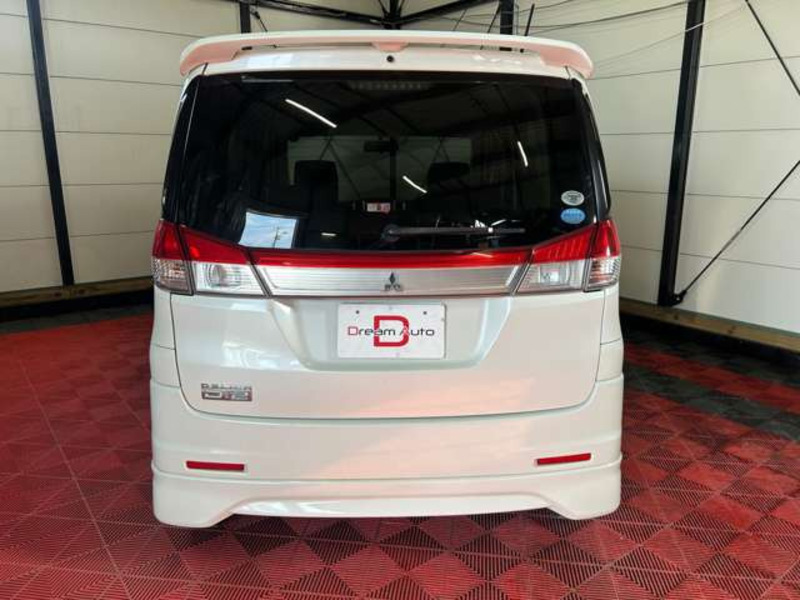 DELICA D2