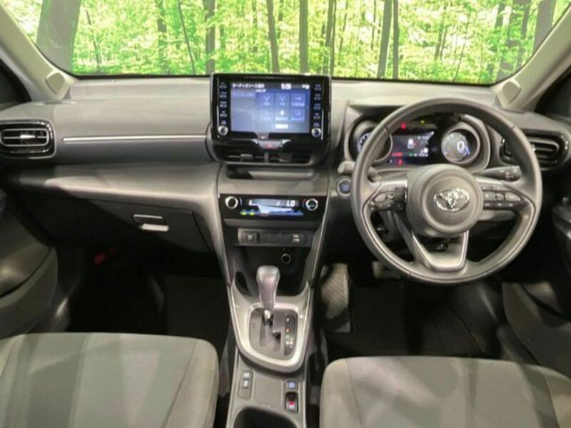 YARIS CROSS