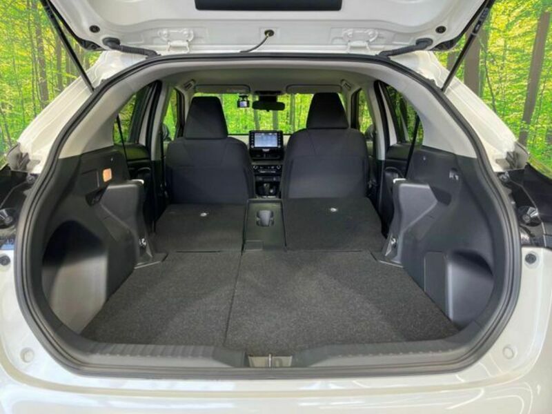 YARIS CROSS