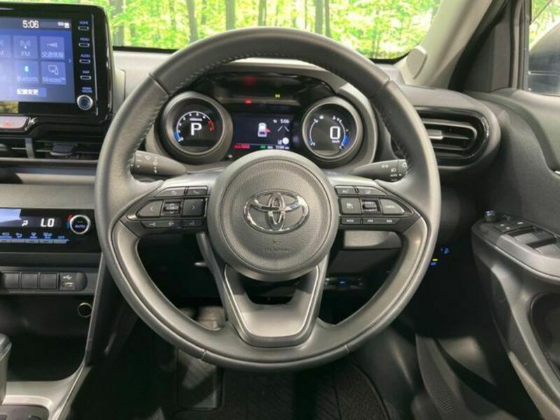 YARIS CROSS
