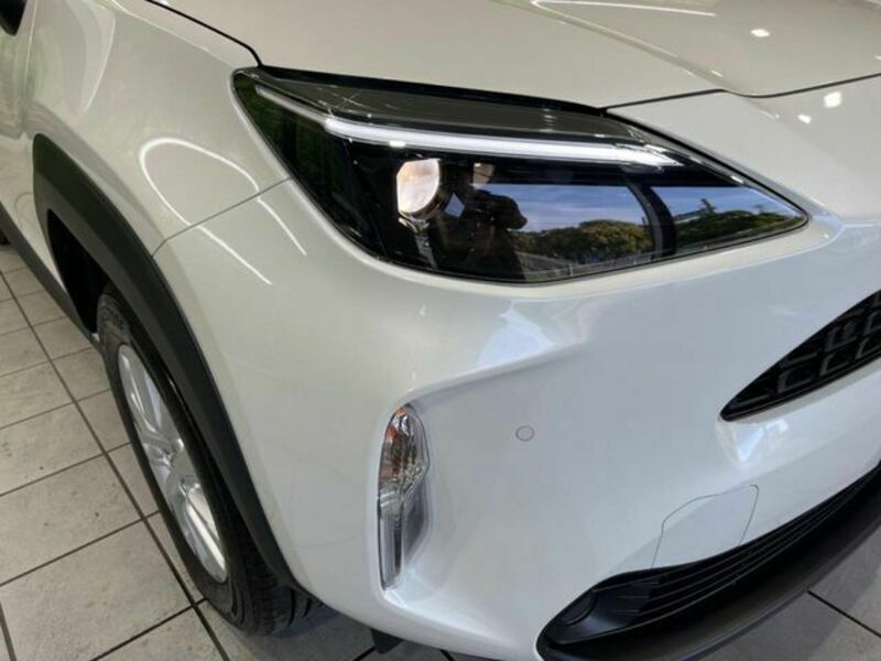 YARIS CROSS