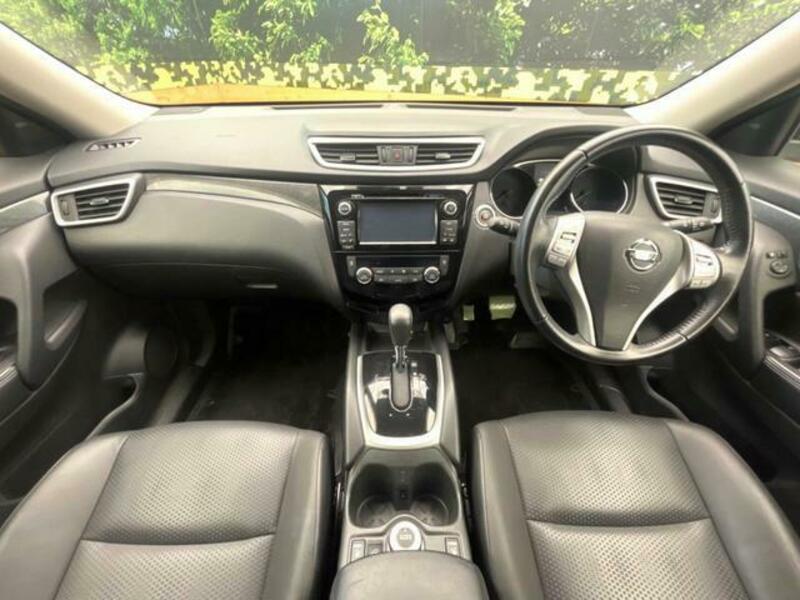 X-TRAIL