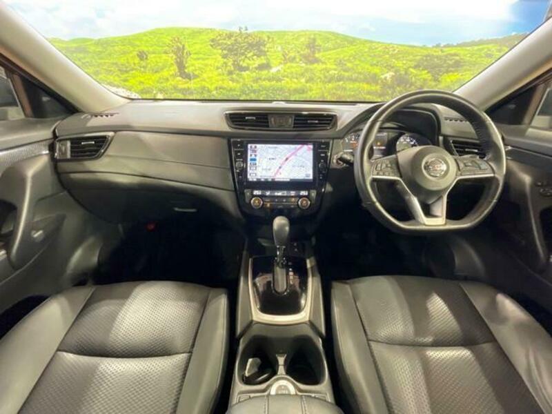 X-TRAIL