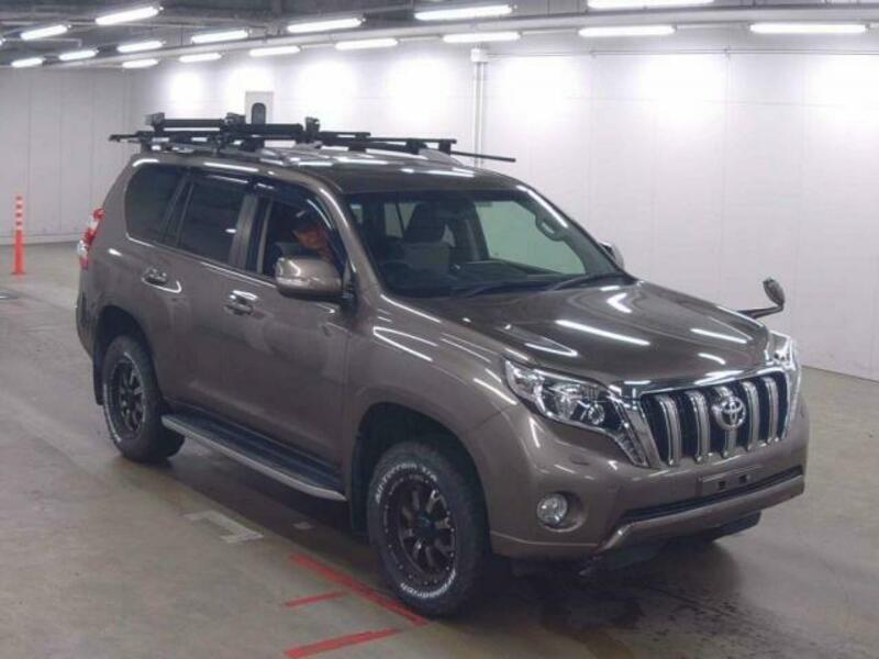 TOYOTA LAND CRUISER PRADO