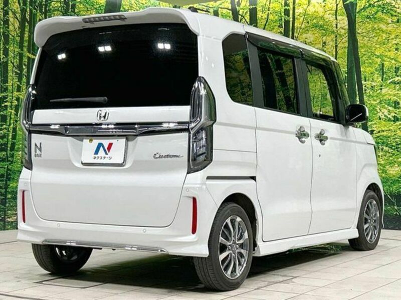 N BOX CUSTOM