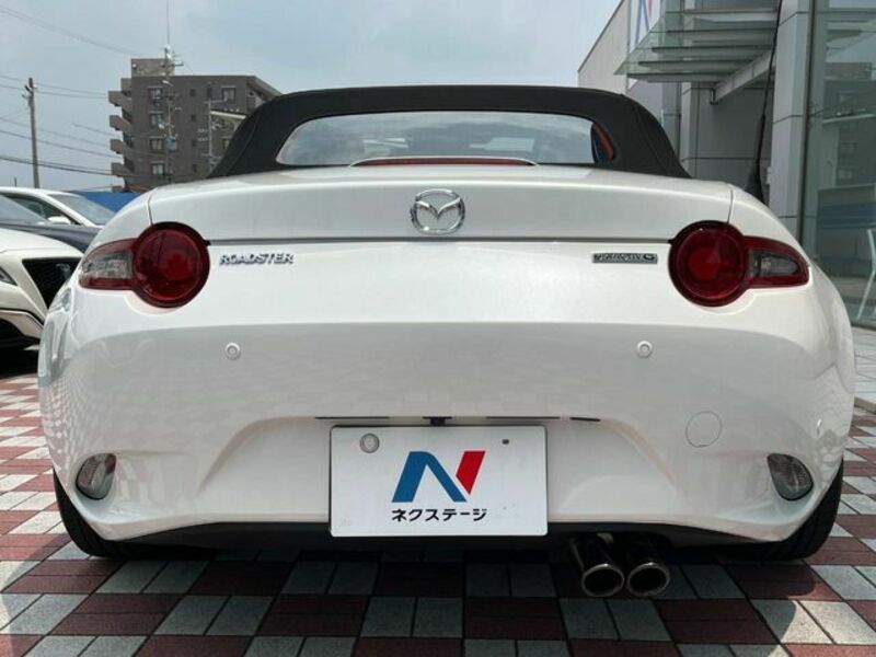 ROADSTER