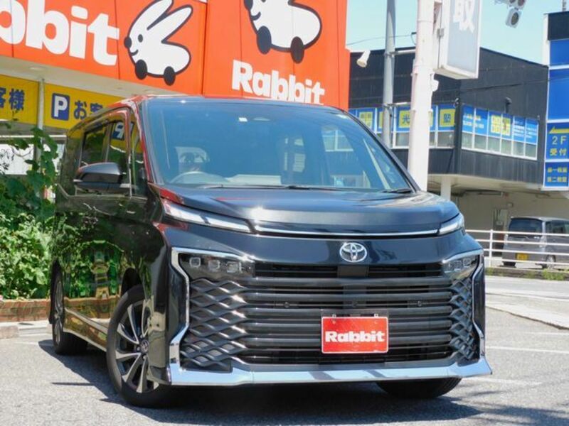 TOYOTA VOXY