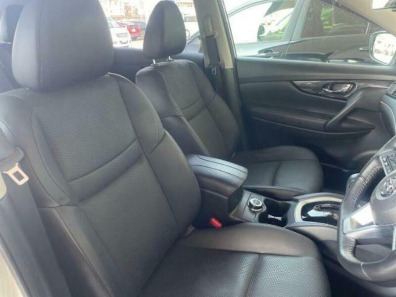 X-TRAIL