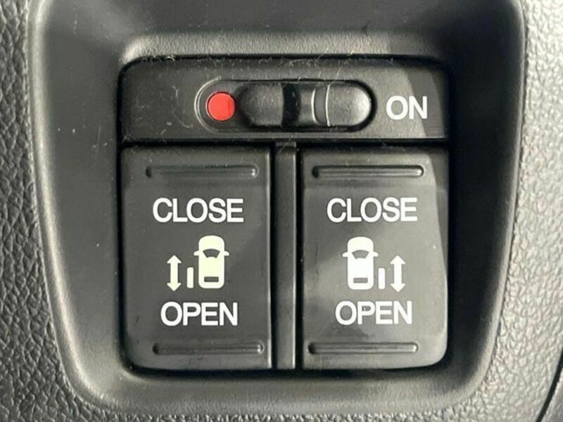 N BOX