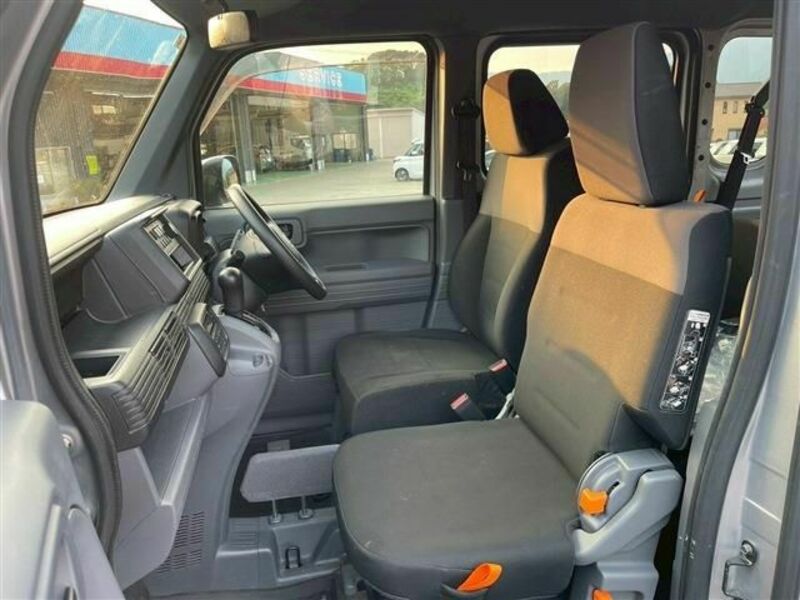 N-VAN