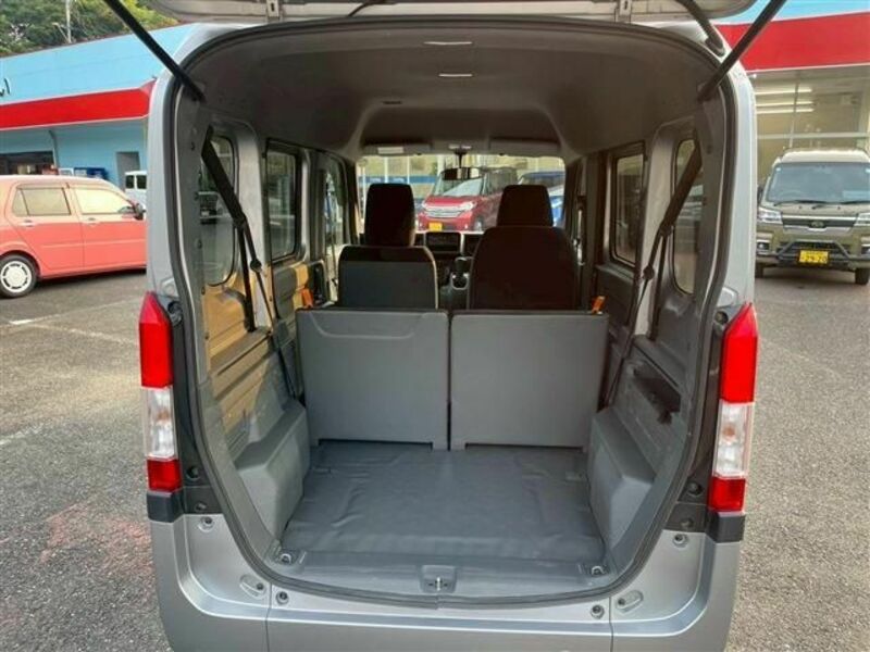 N-VAN