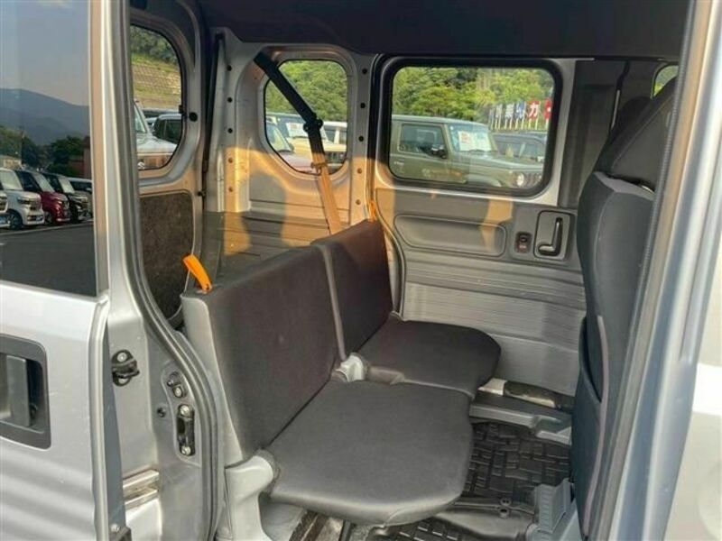 N-VAN