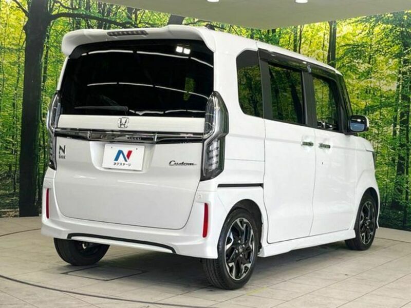N BOX CUSTOM