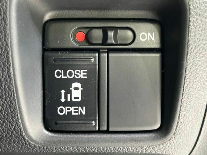 N BOX