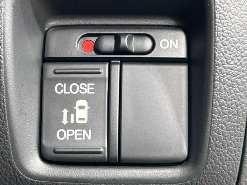 N BOX