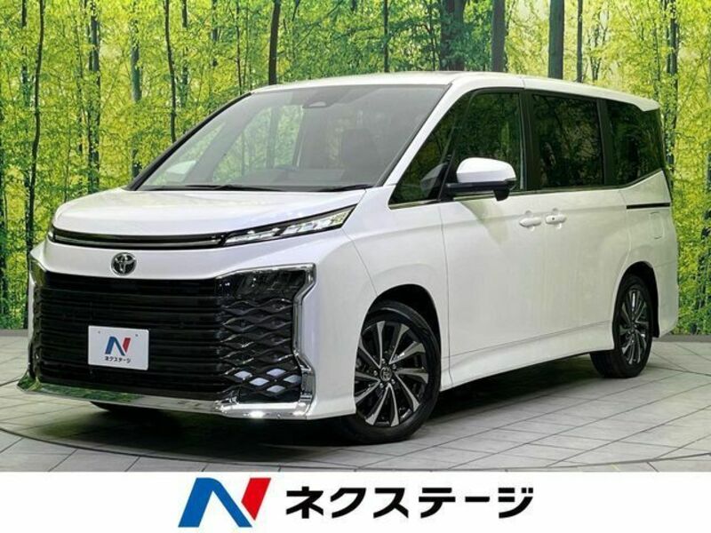 TOYOTA VOXY