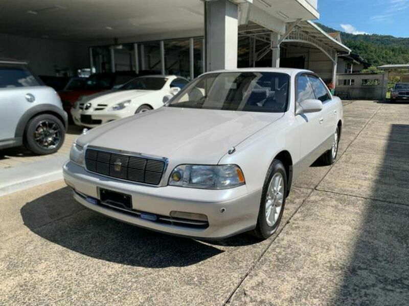 TOYOTA CROWN MAJESTA