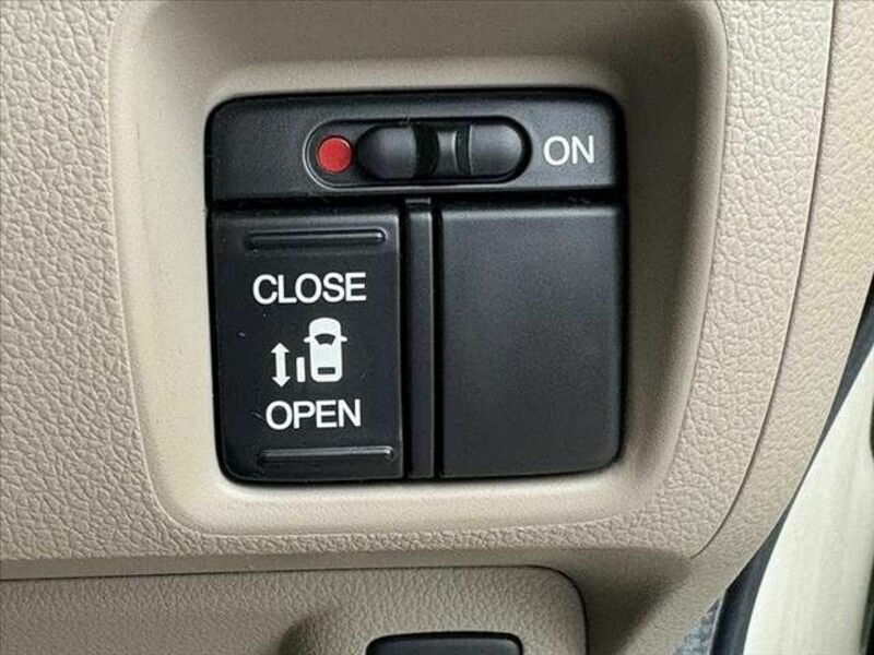N BOX