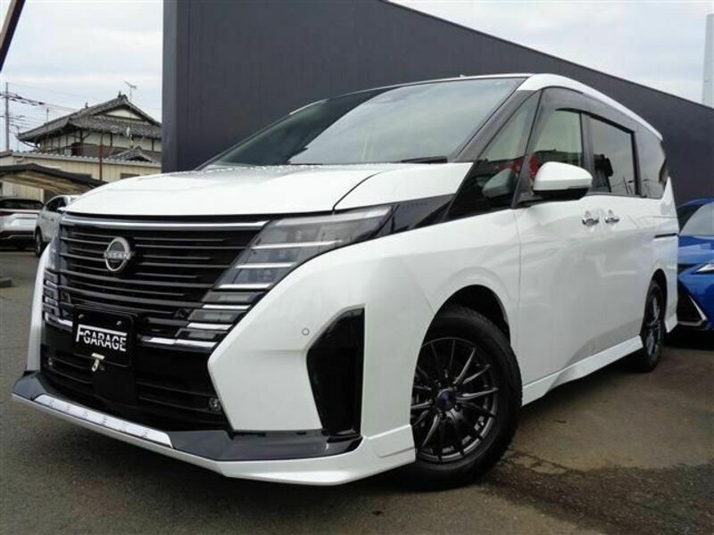NISSAN SERENA