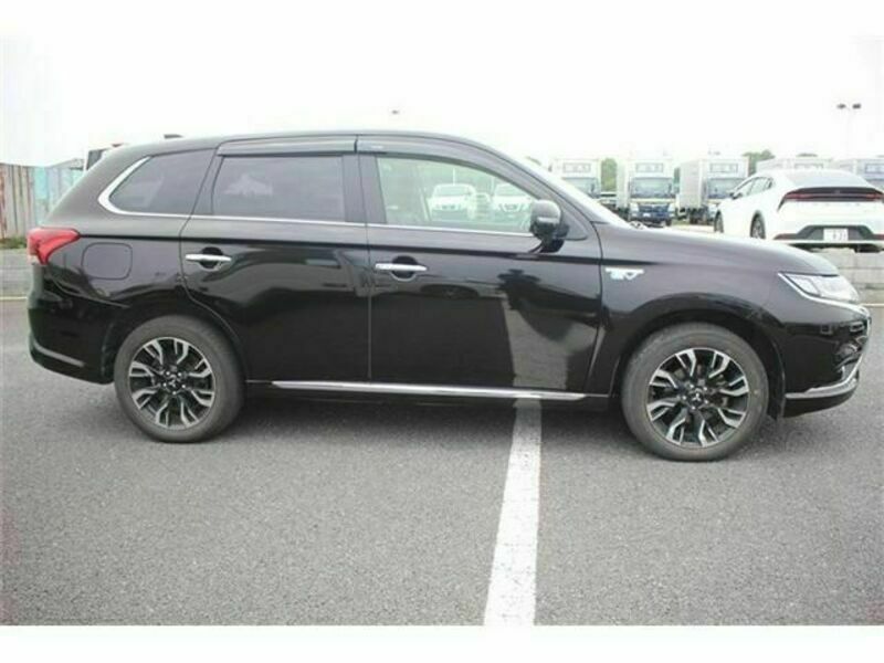 OUTLANDER PHEV