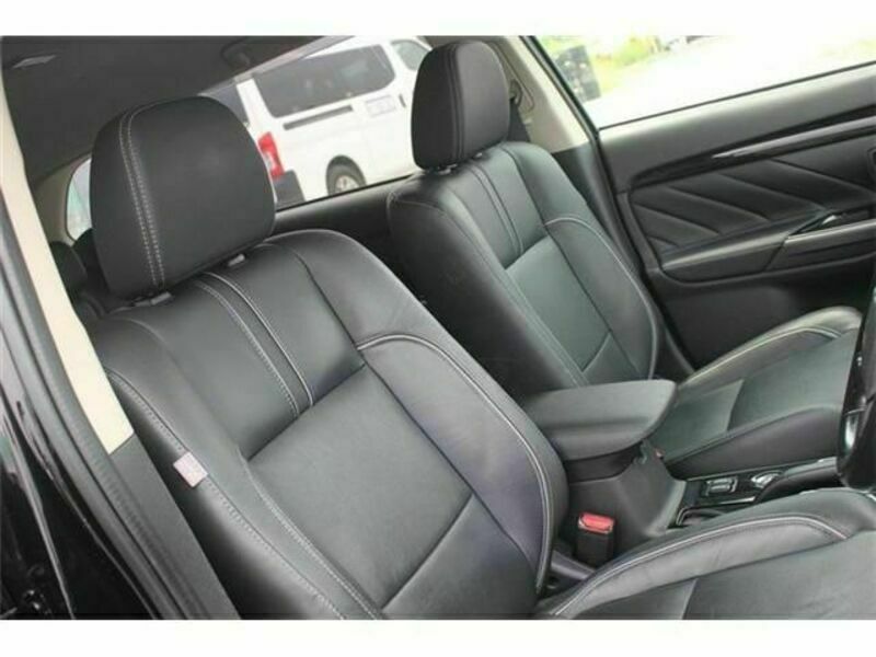OUTLANDER PHEV