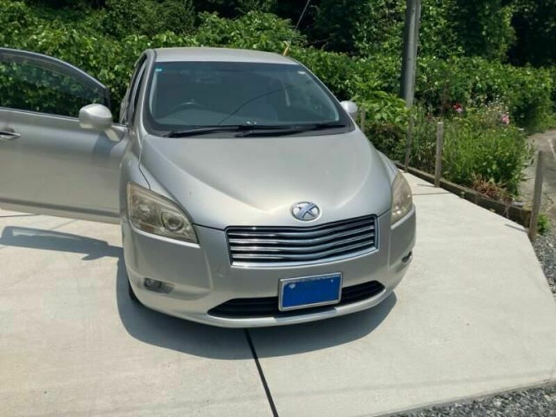 TOYOTA MARK X ZIO