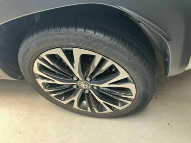 YARIS CROSS
