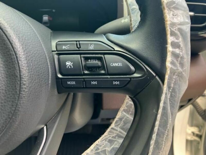 YARIS CROSS