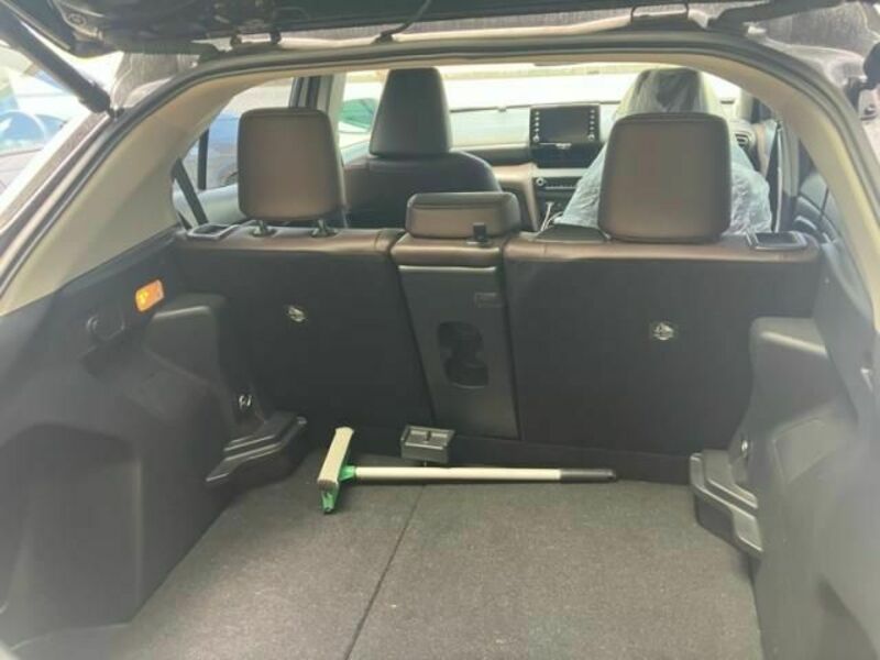 YARIS CROSS