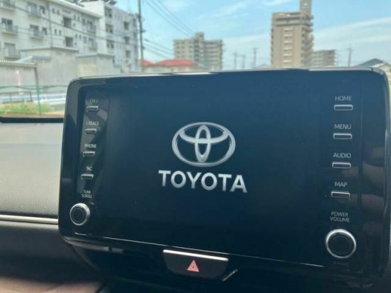 YARIS CROSS
